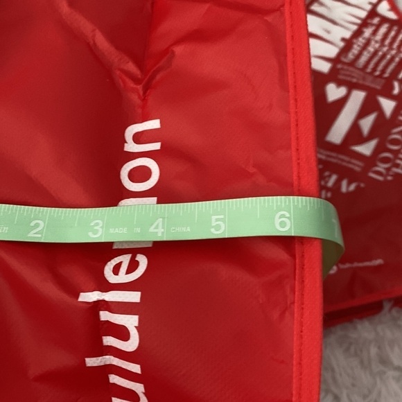Lululemon red & white small bag bundle - Picture 6 of 6